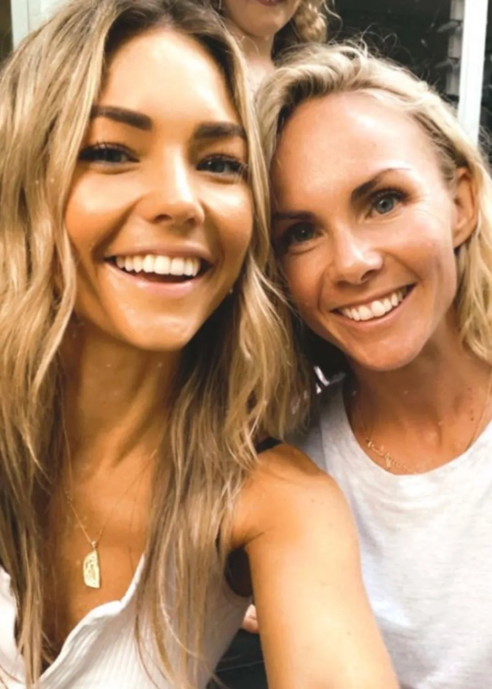sam-frost-sister-kris-ross