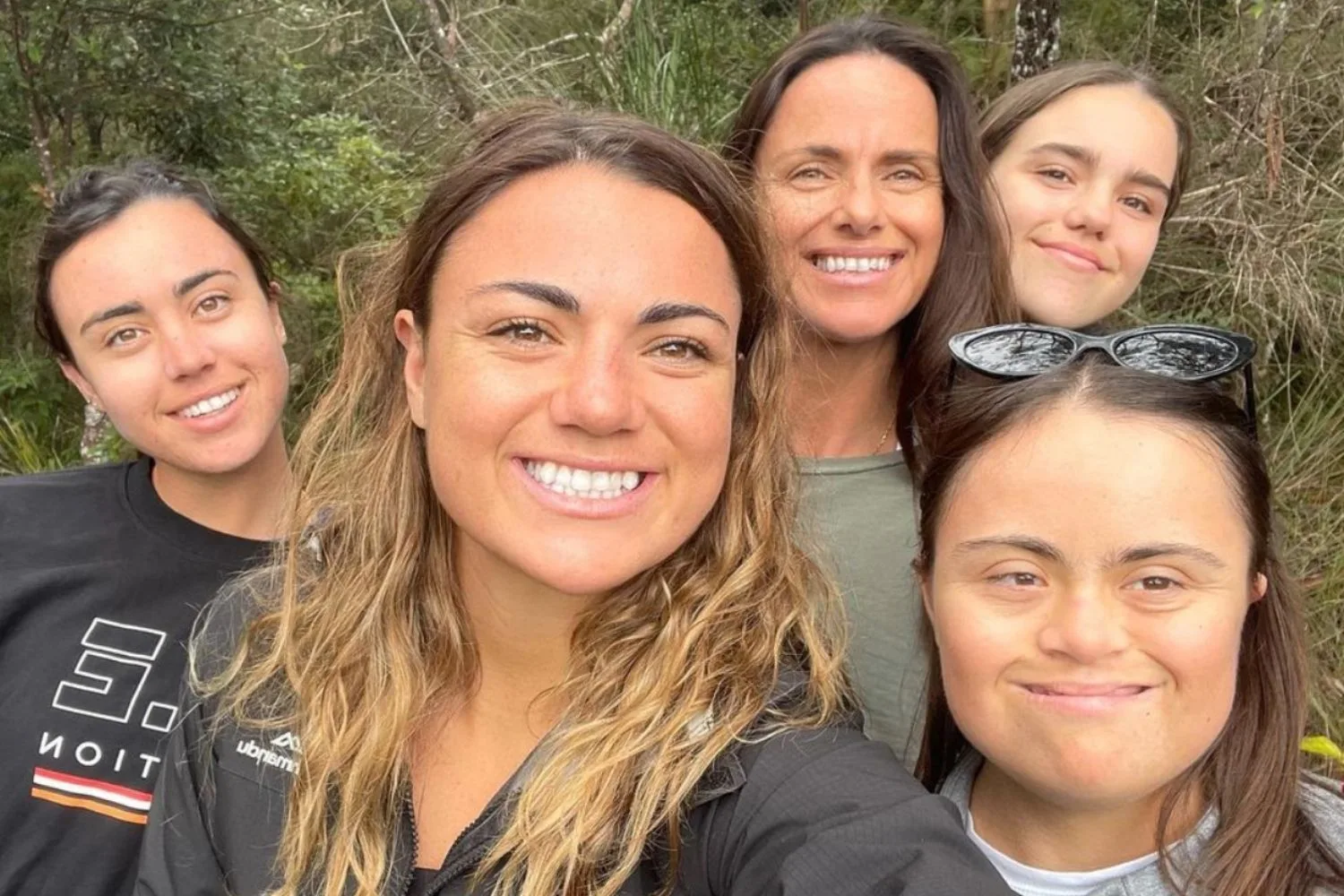 millie-boyle-mum-and-sisters