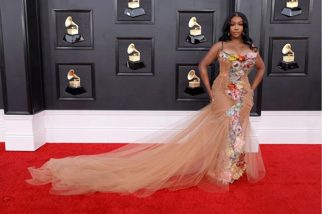 SZA attends the 2022 Grammy Awards.