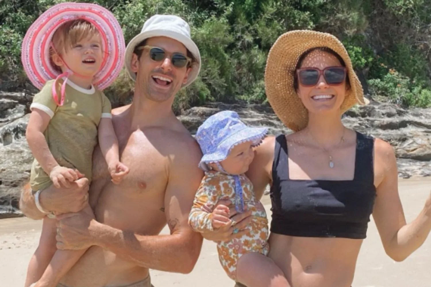 matty-j-laura-byrne-daughters-beach
