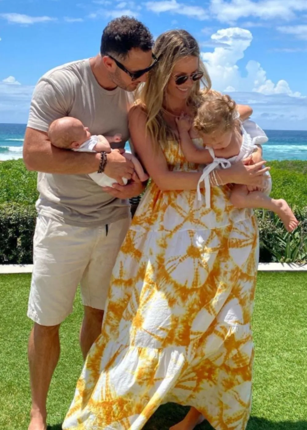 jennifer-hawkins-family-picture