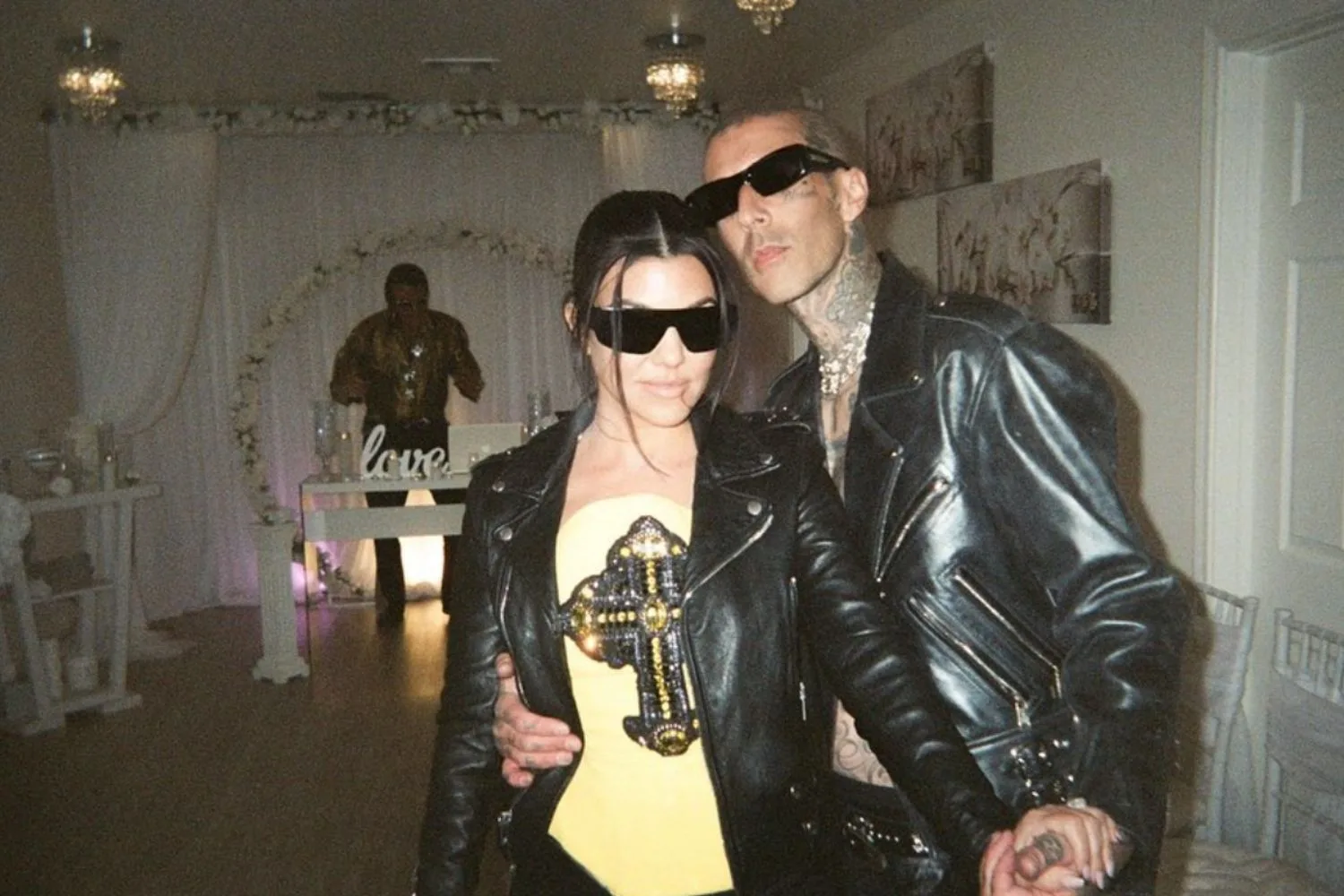 kourtney-kardashian-travis-barker