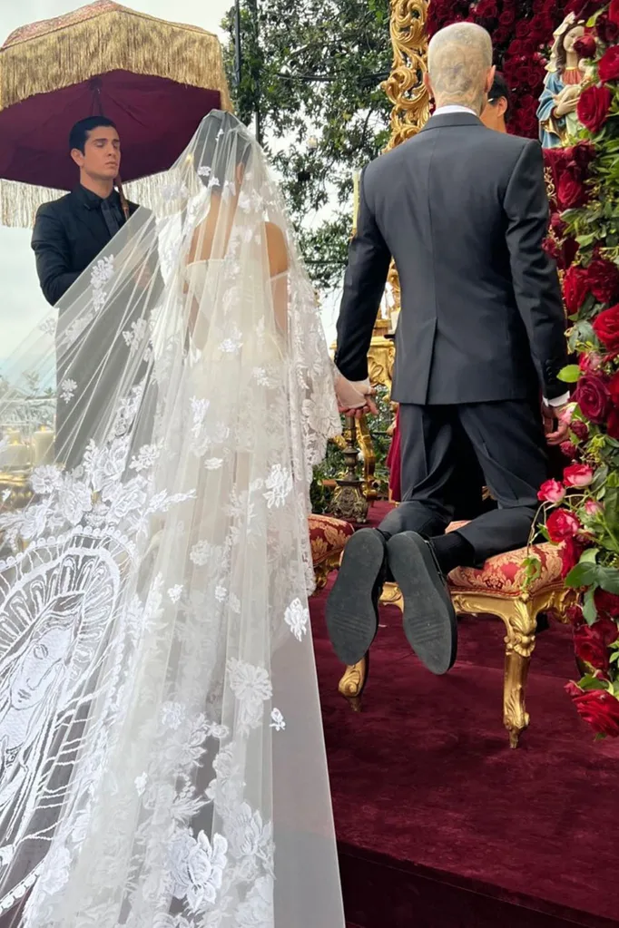 kourtney-kardashian-travis-barker-wedding