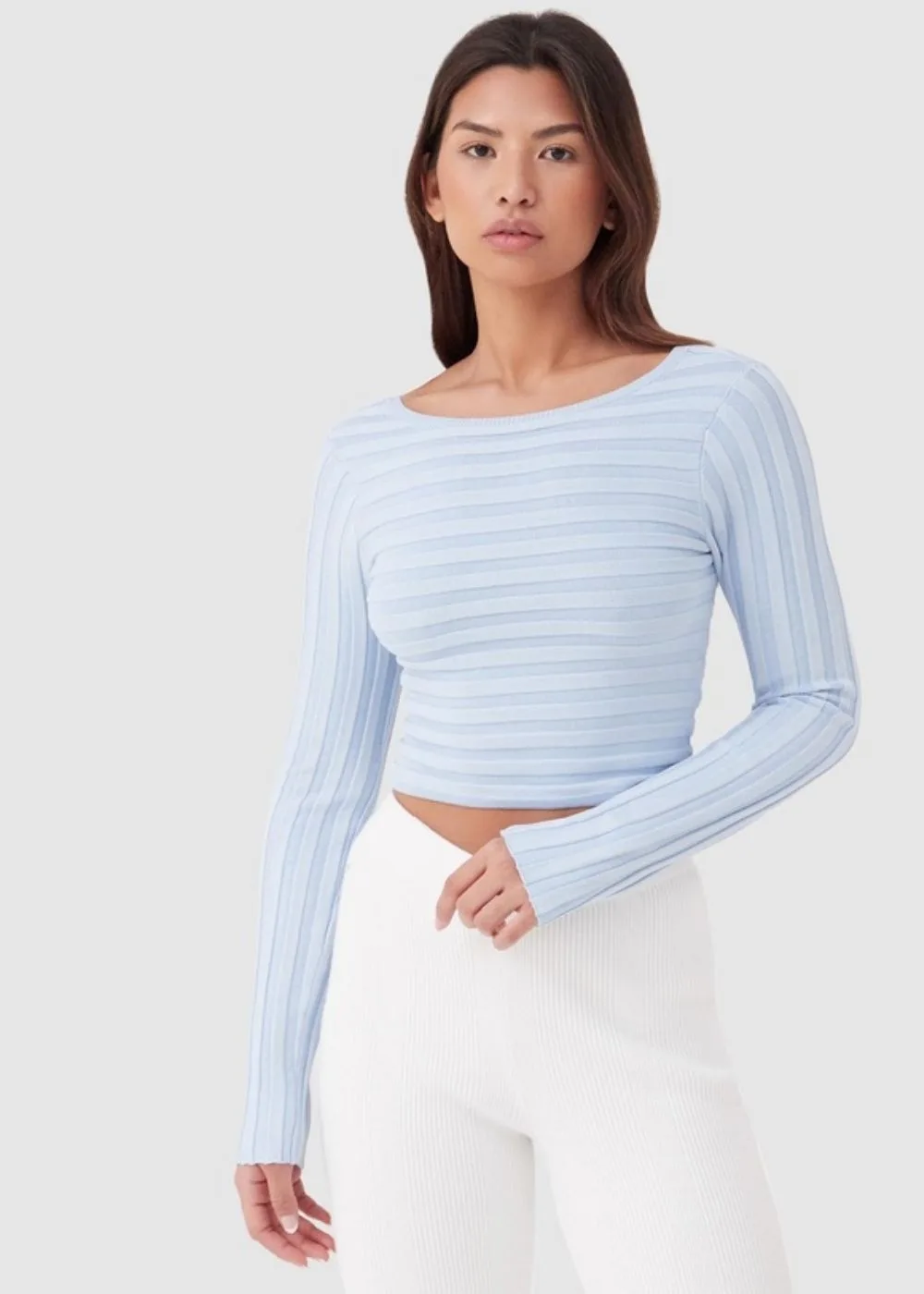 blue-knit-top-the-iconic