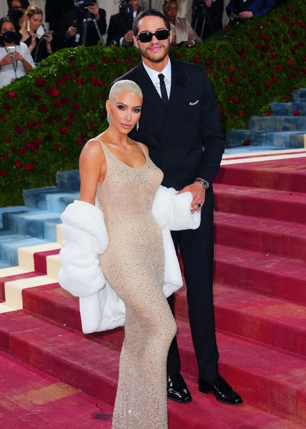 pete-davidson-kim-kardashian-met-gala