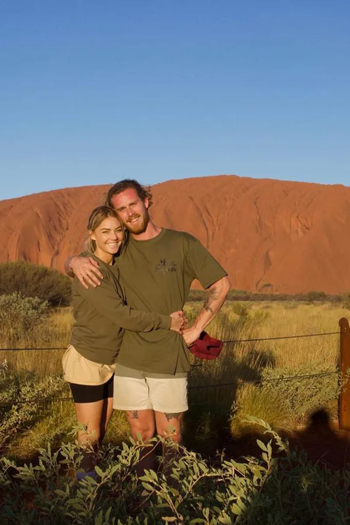 sam-jordie-uluru