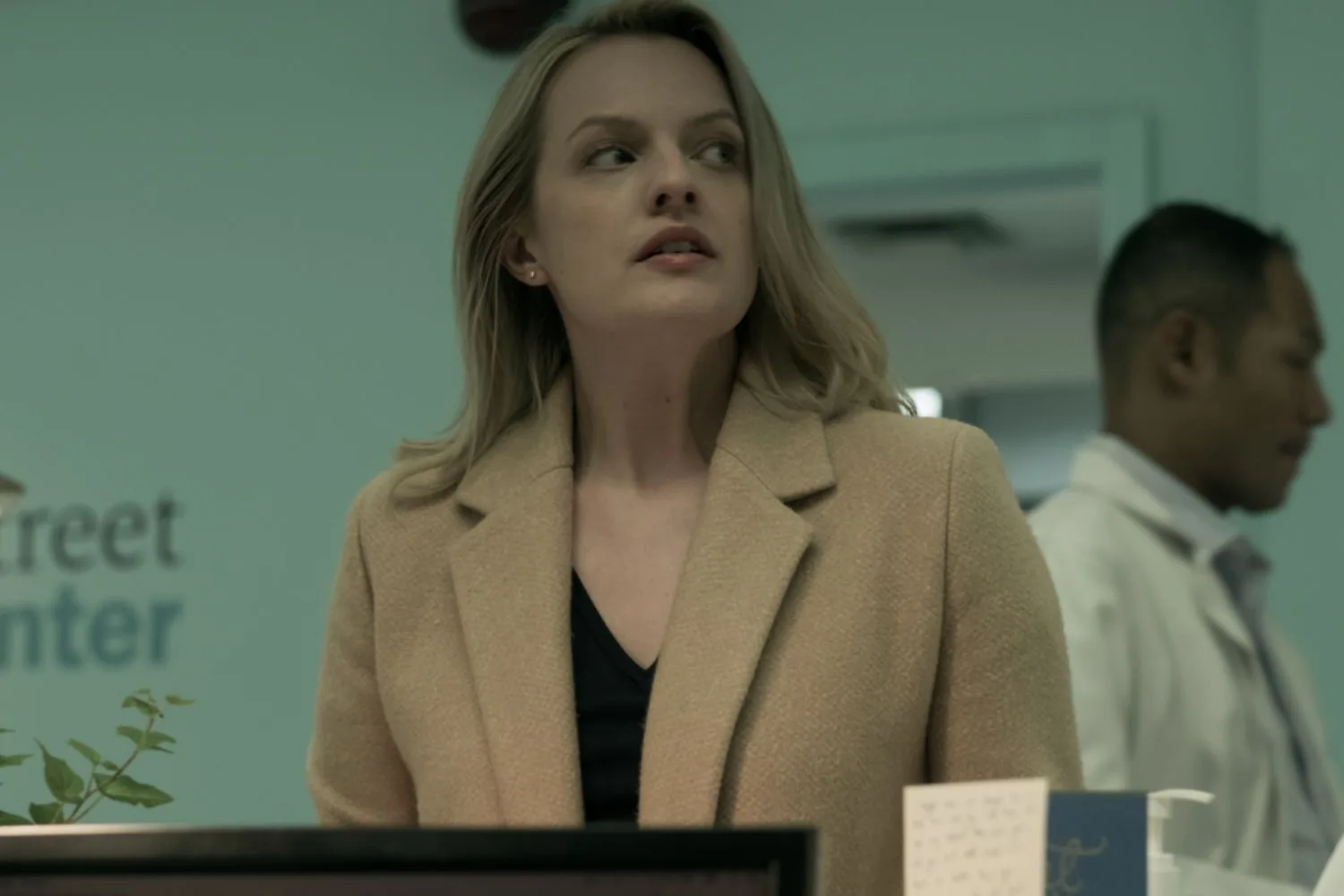 elisabeth-moss-june-osborne