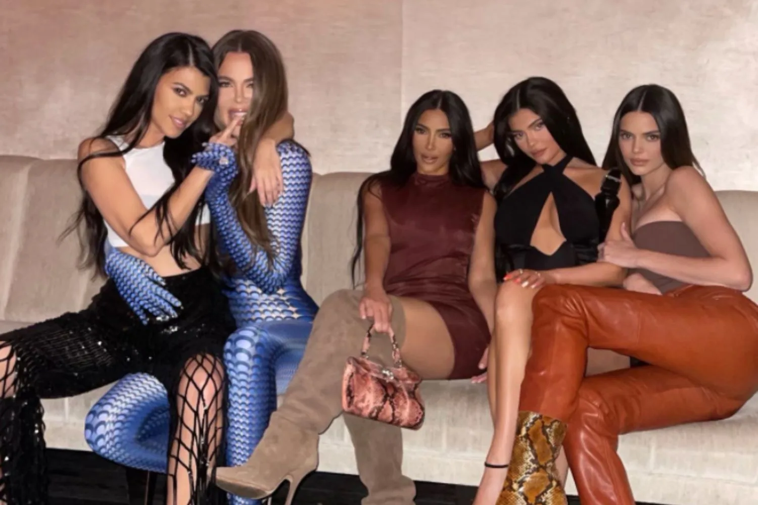 the-kardashian-sisters-landscape