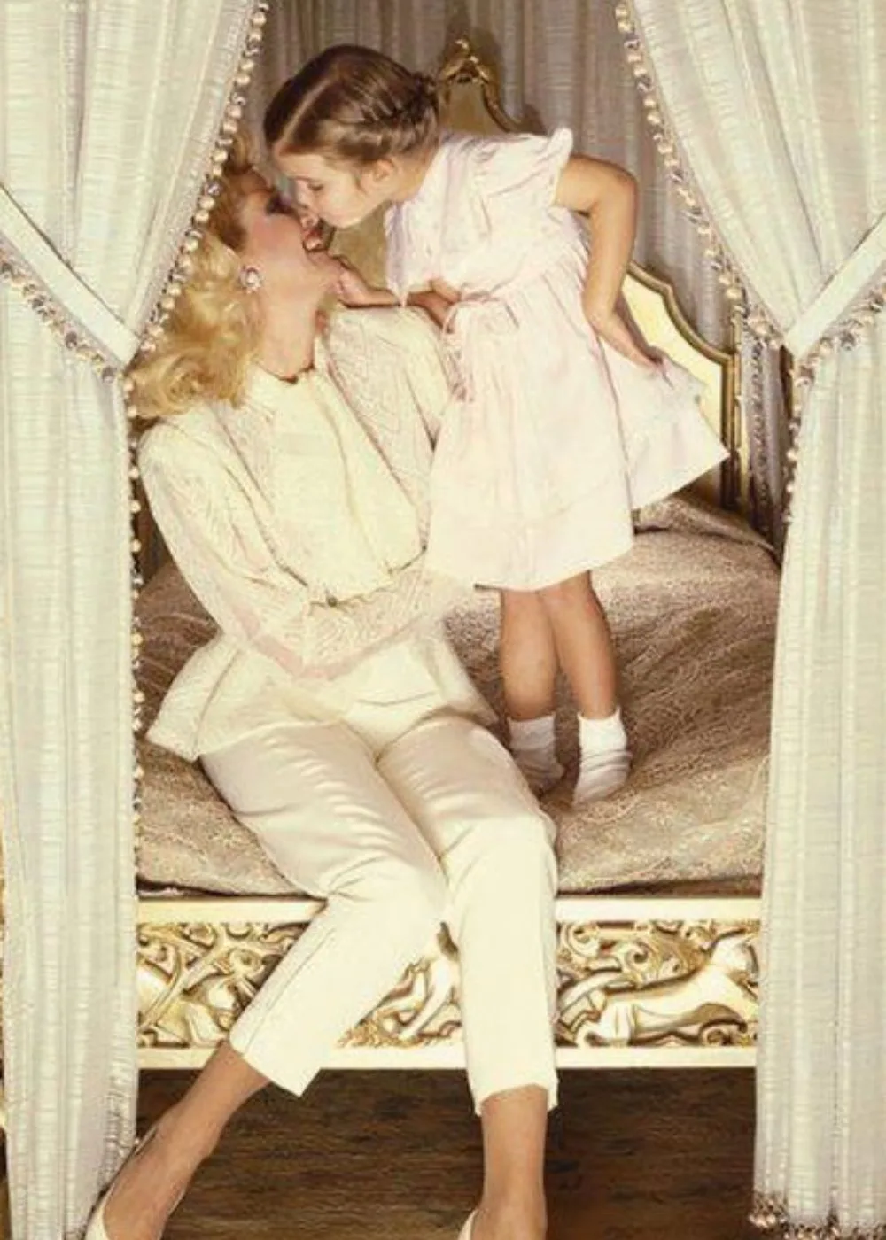 ivana-trump-ivanka-trump-young