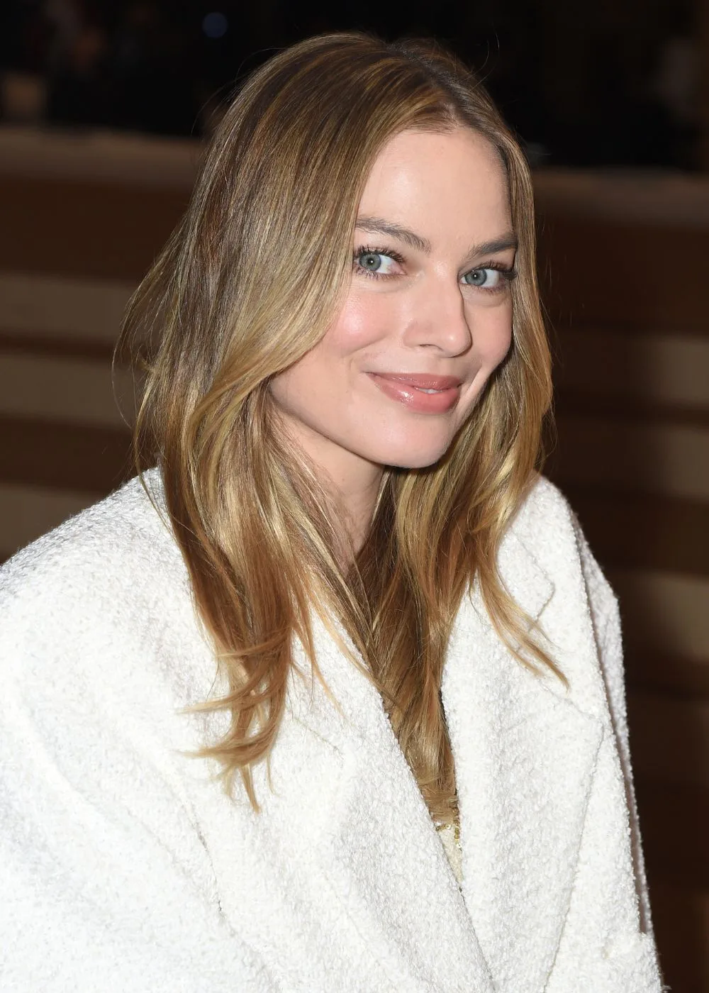 margot-robbie-neighbours-return