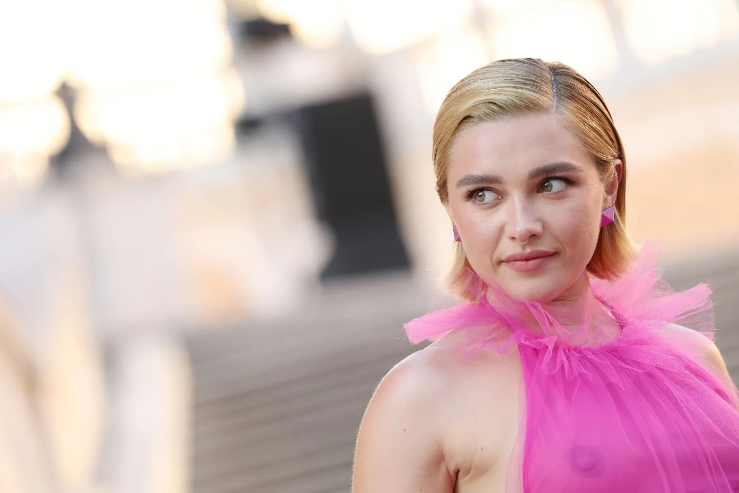 florence-pugh-pink-dress