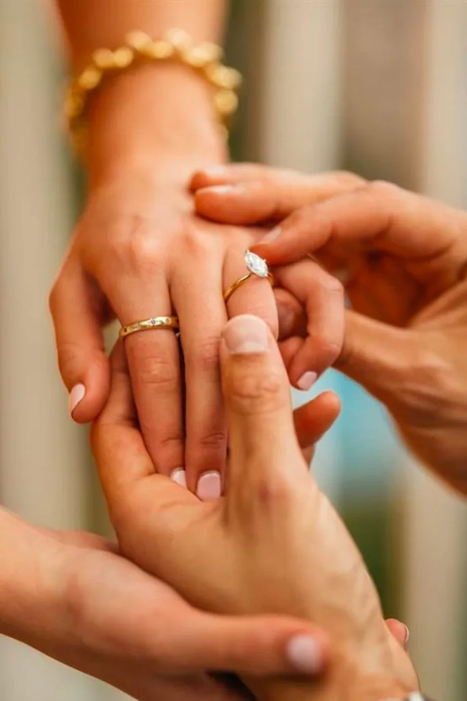 holly-jimmy-ring