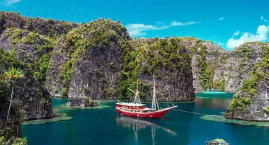 What it’s really like to live on a boat in Indonesia for a week