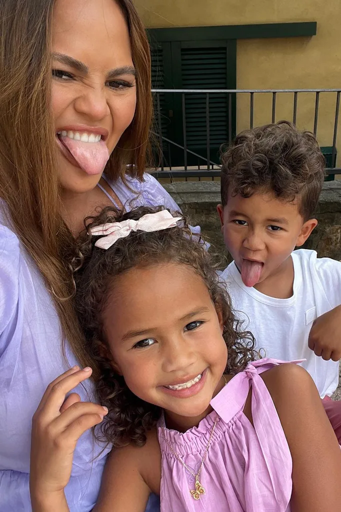 chrissy-teigen-kids