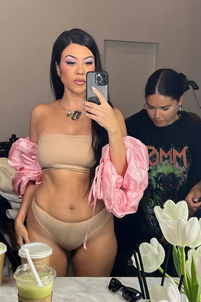 kourtney-kardashian-body