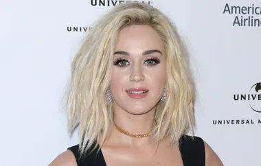 Katy Perry debuts dramatic hair transformation