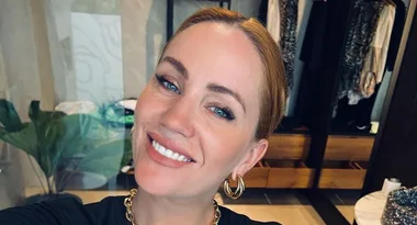 “What a mess I was!”: Jules Robinson debuts stunning transformation