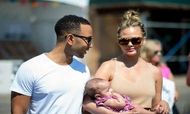 Chrissy Teigen Shuts Down Mum-Shaming Critics: ‘Imagine Being This Miserable’