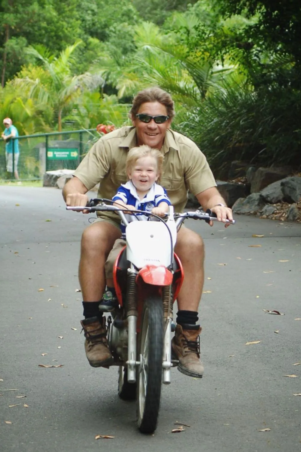rober-irwn-steve-irwin-bike