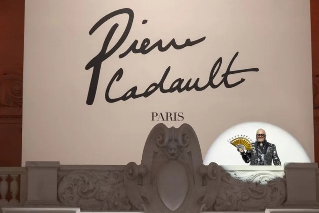emily-in-paris-museum