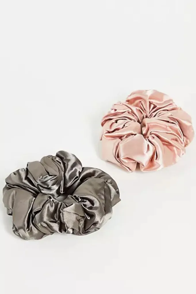 silk-scrunchies-kitsch