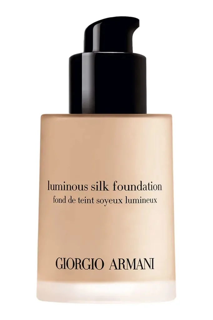 armani-luminous-silk-foundation