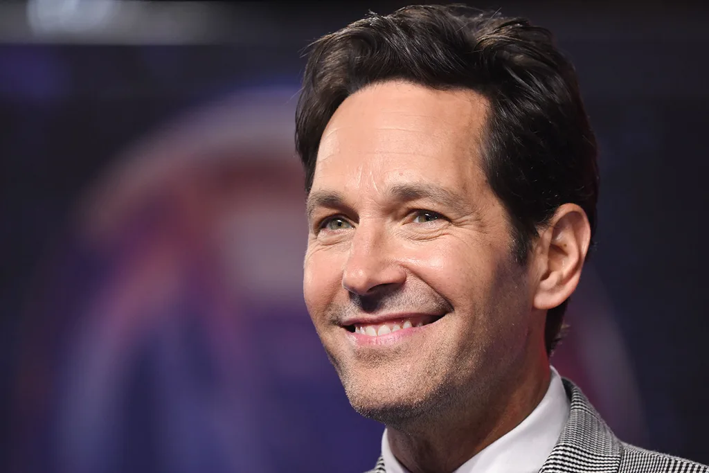 Close-up-of-paul-rudd-smiling