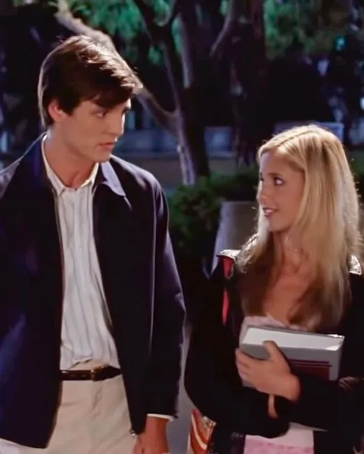 Still-from-Buffy-The-Vampire-Slayer-1999-featuring-Pedro-Pascal-and-Sarah-Michelle-Gellar