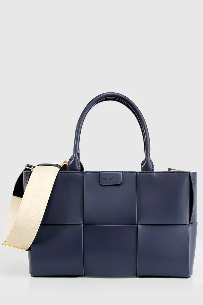 belle-and-bloom-woven-bag-blue