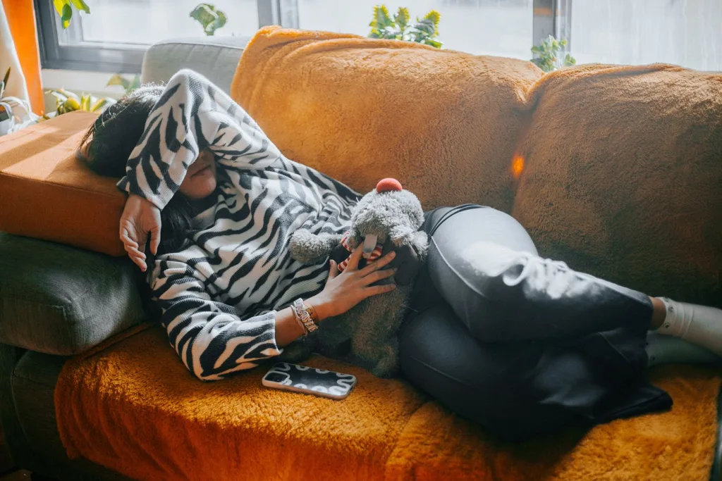 lying-on-couch-hot-water-bottle