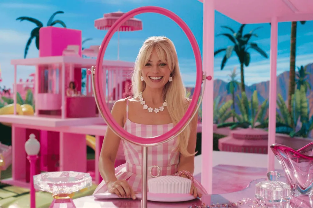 Disney-movie-barbiecore-pink