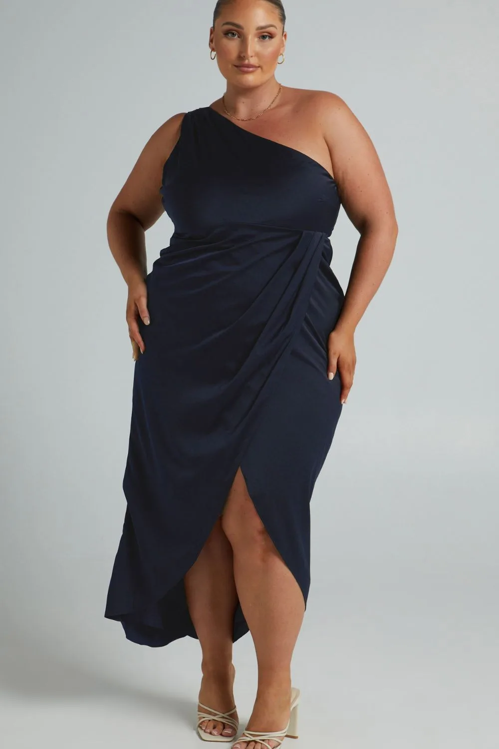 navy bridesmaid