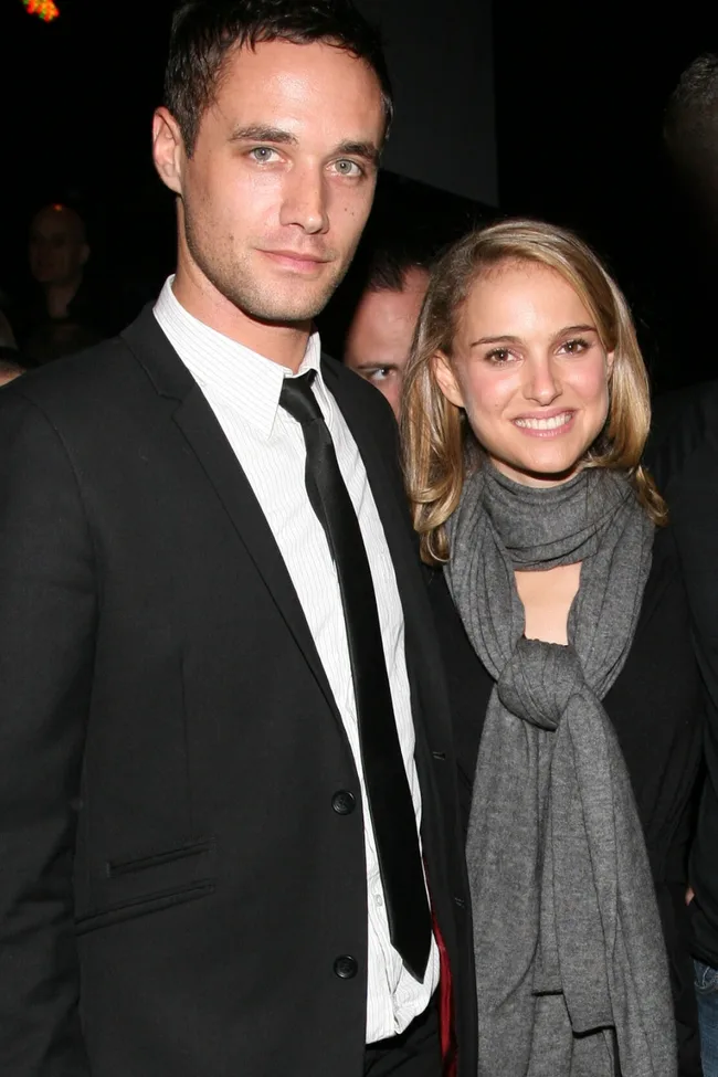 natalie-portman-nathan-bogle