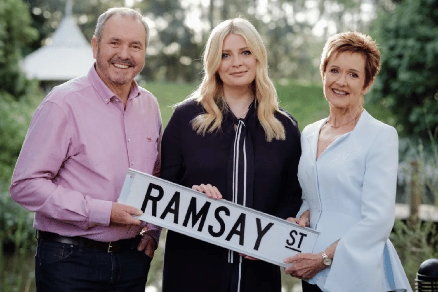 mischa-barton-neighbours