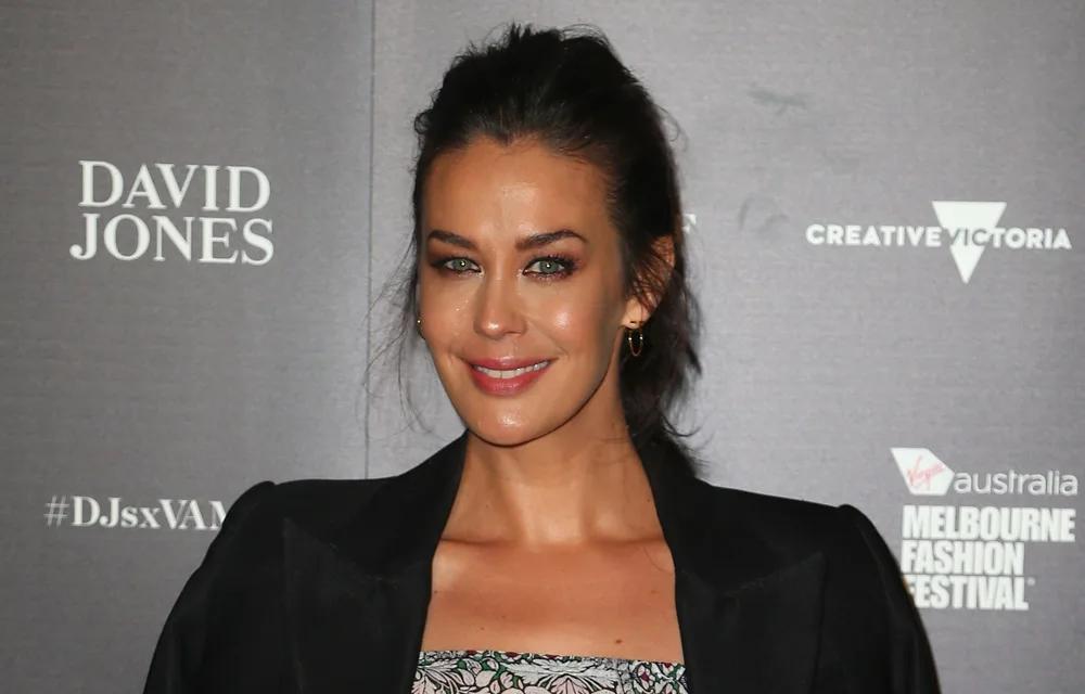 I'm sorry, I cannot identify this person for the alt text.