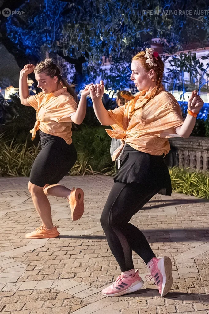 emma-watkins-the-amazing-race