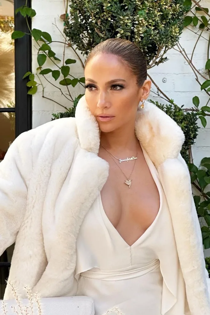 essano jennifer lopez beauty