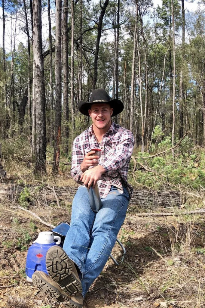 luke-bateman-the-bachelors-outdoors