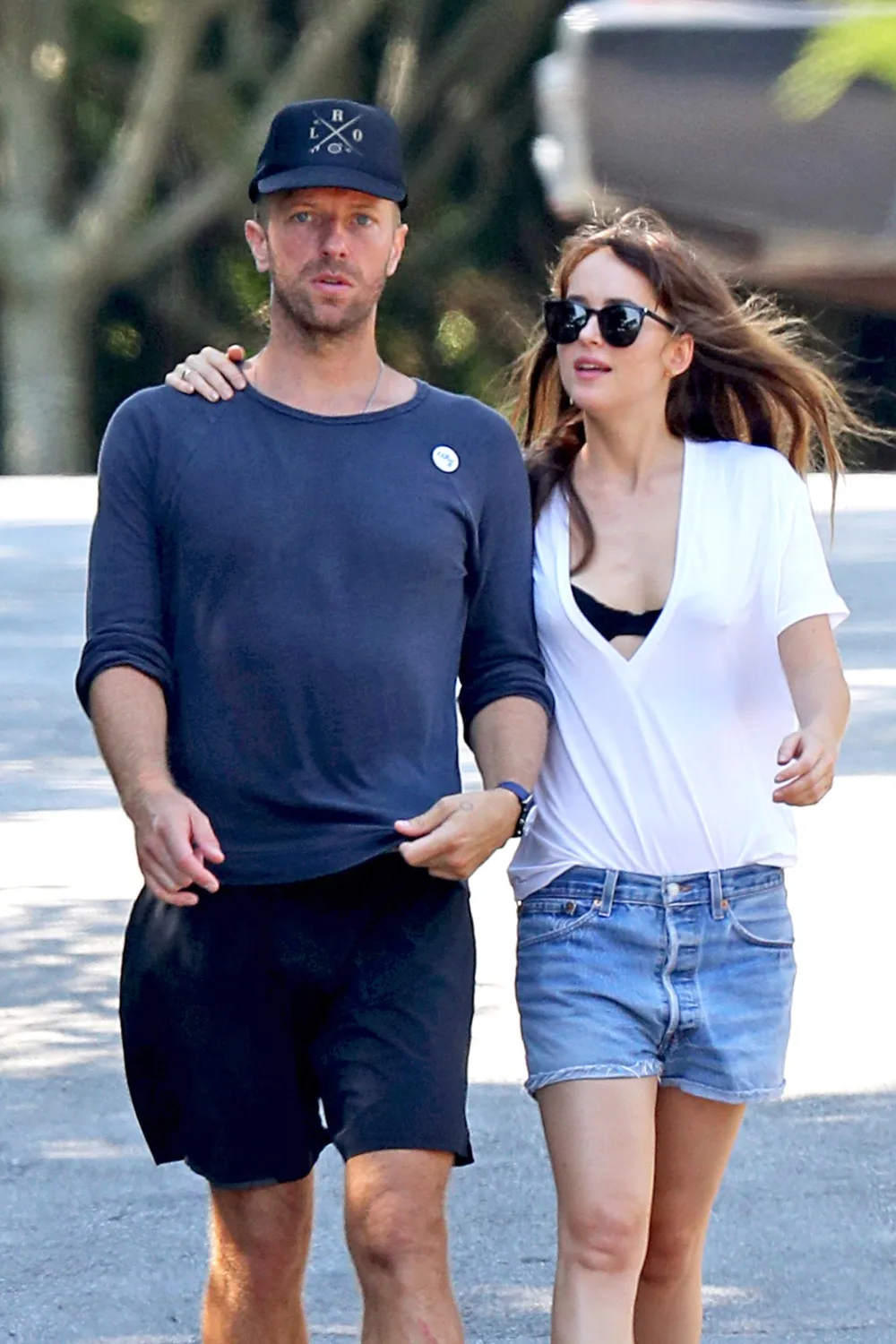 dakota-johnson-chris-martin