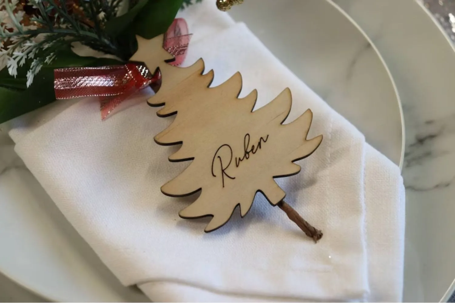 Wooden Christmas tree tag