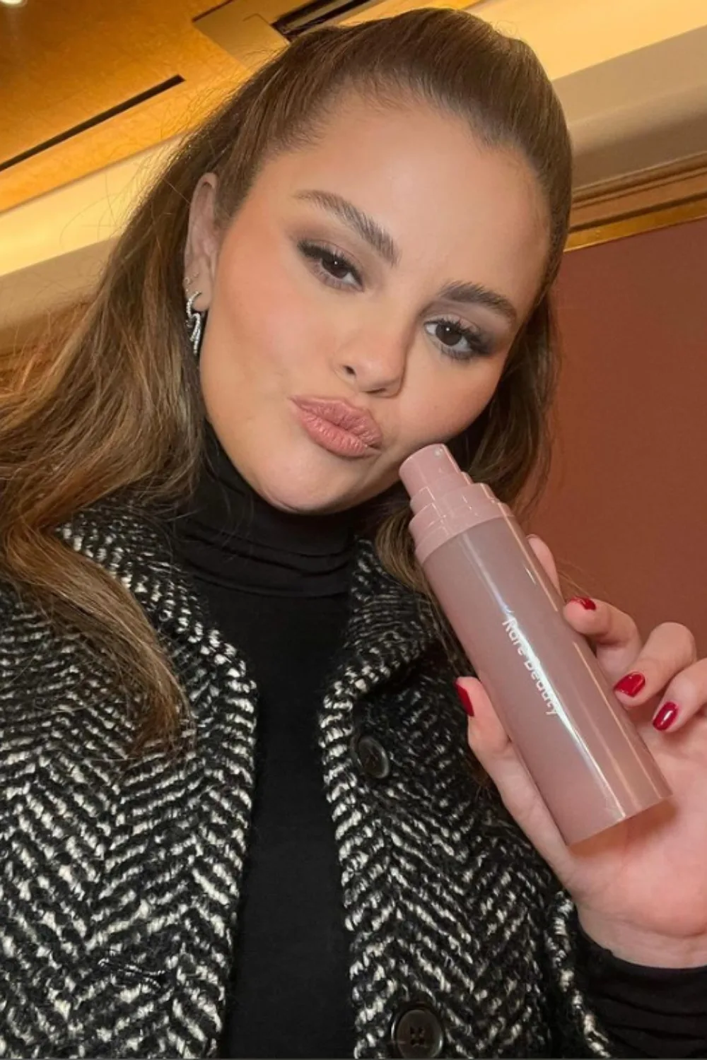 selena-gomez-rare-beauty-mist