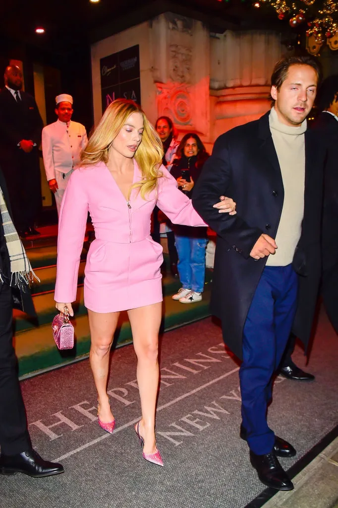 Margot Robbie Barbie pink outfits