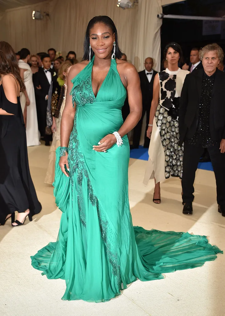 Pregnant Serena Williams Shows Off Baby Bump at Met Gala WHO(00)