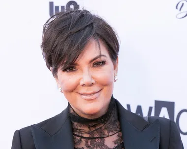 Kris Jenner shows off her age-defying body in sexy bikini selfie at age 61