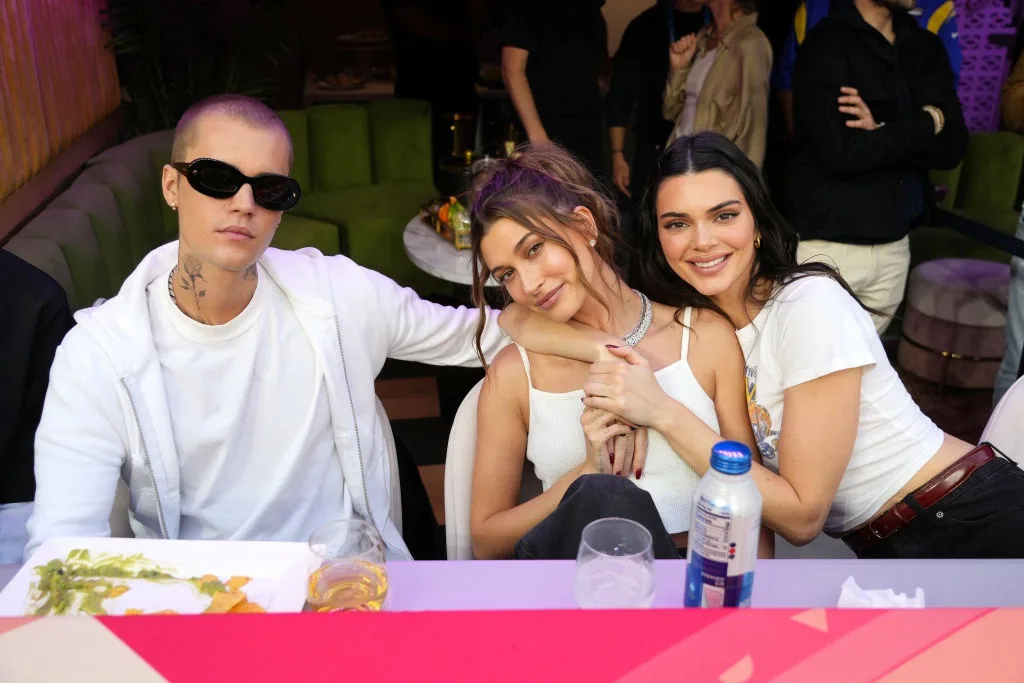 superbowl justin bieber hailey kendall jenner