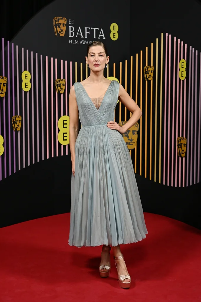 rosamund-pike-baftas