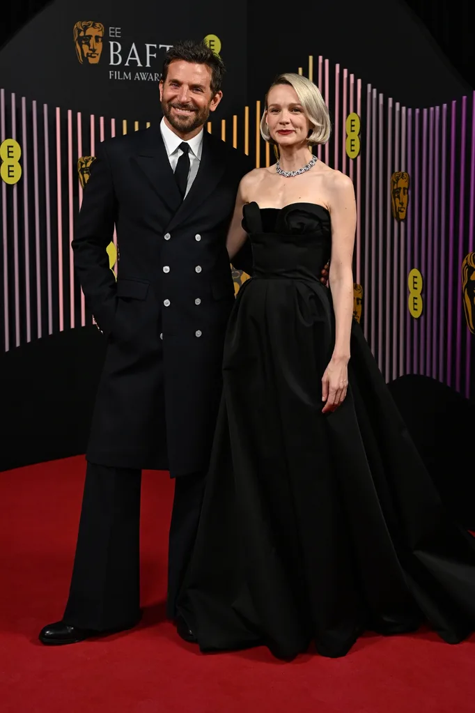 bradley-cooper-carey-mulligan-baftas