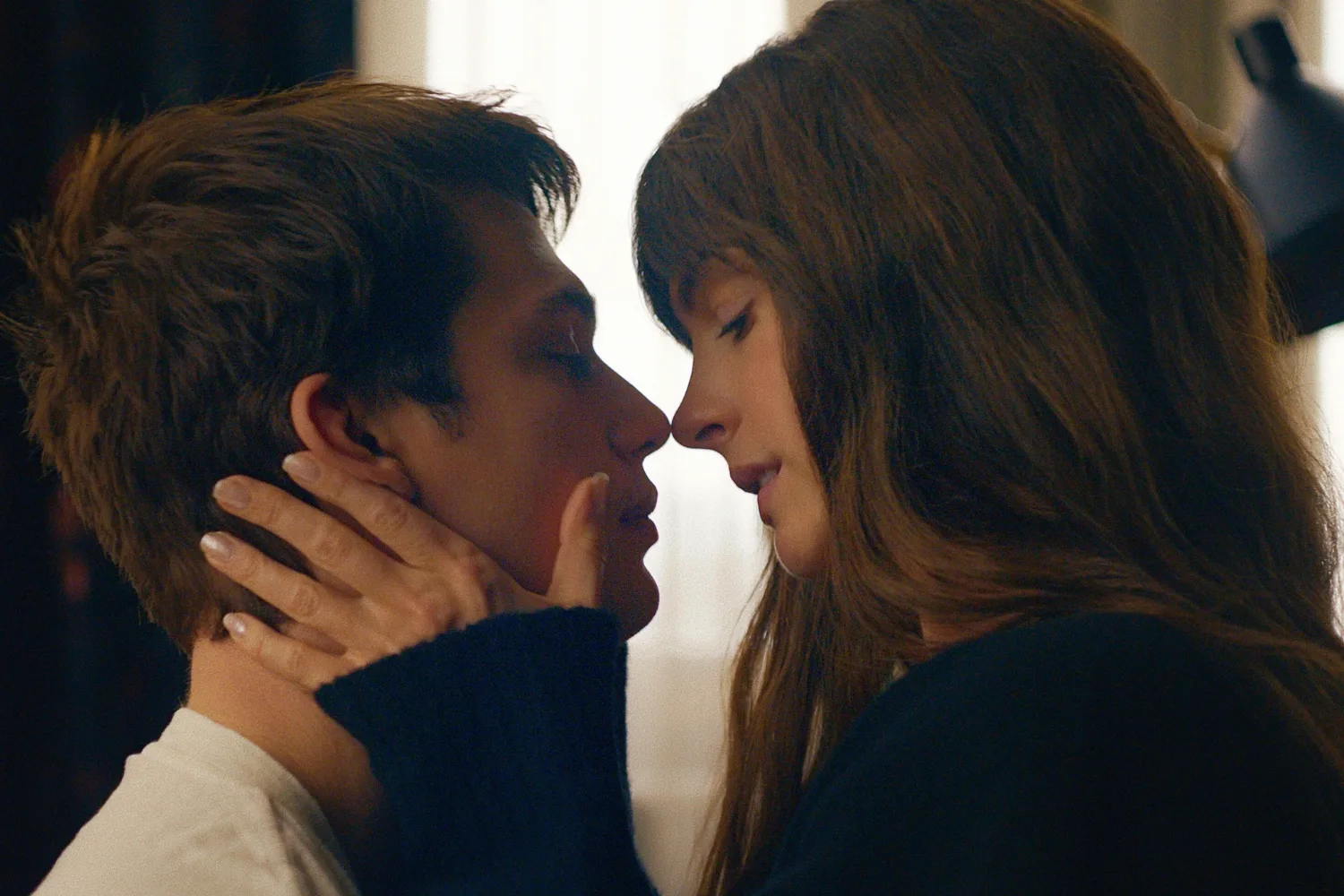 the-idea-of-you-kiss-still