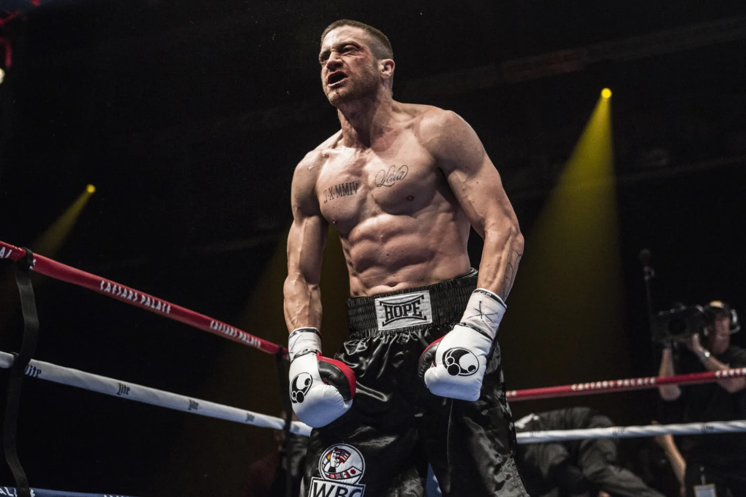 Jake-Gyllenhaal-in-Road-House