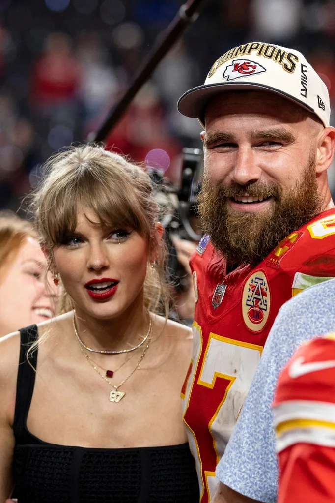 taylor-swift-travis-kelce-superbowl